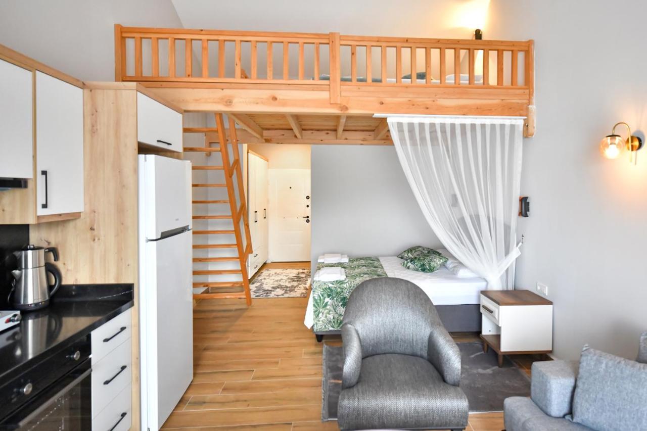 Red Moon Suites Фетие Екстериор снимка