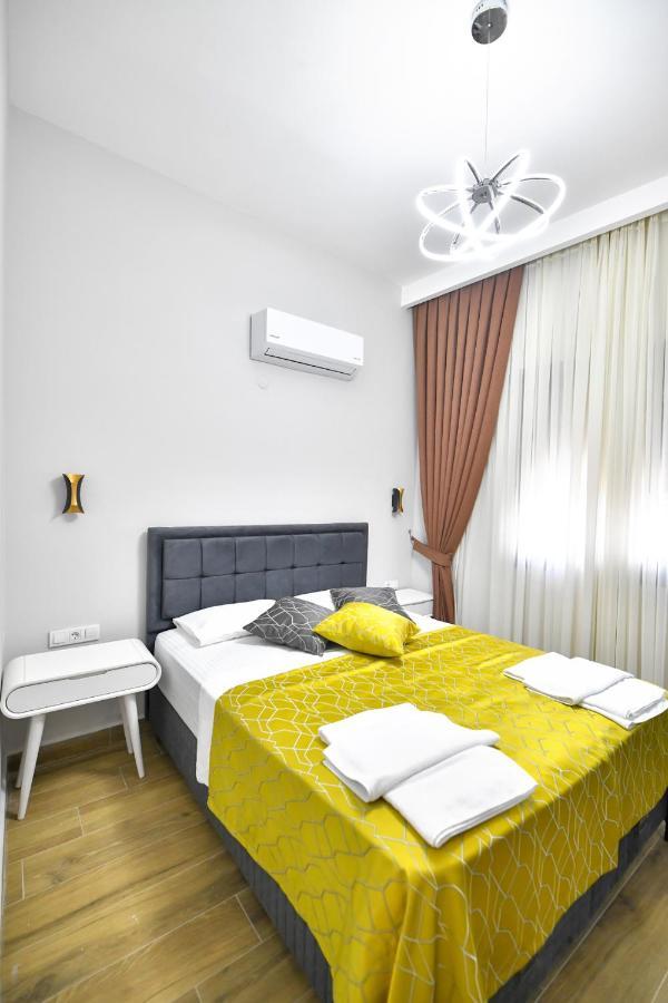 Red Moon Suites Фетие Екстериор снимка