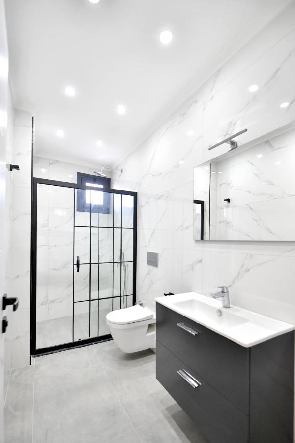 Red Moon Suites Фетие Екстериор снимка