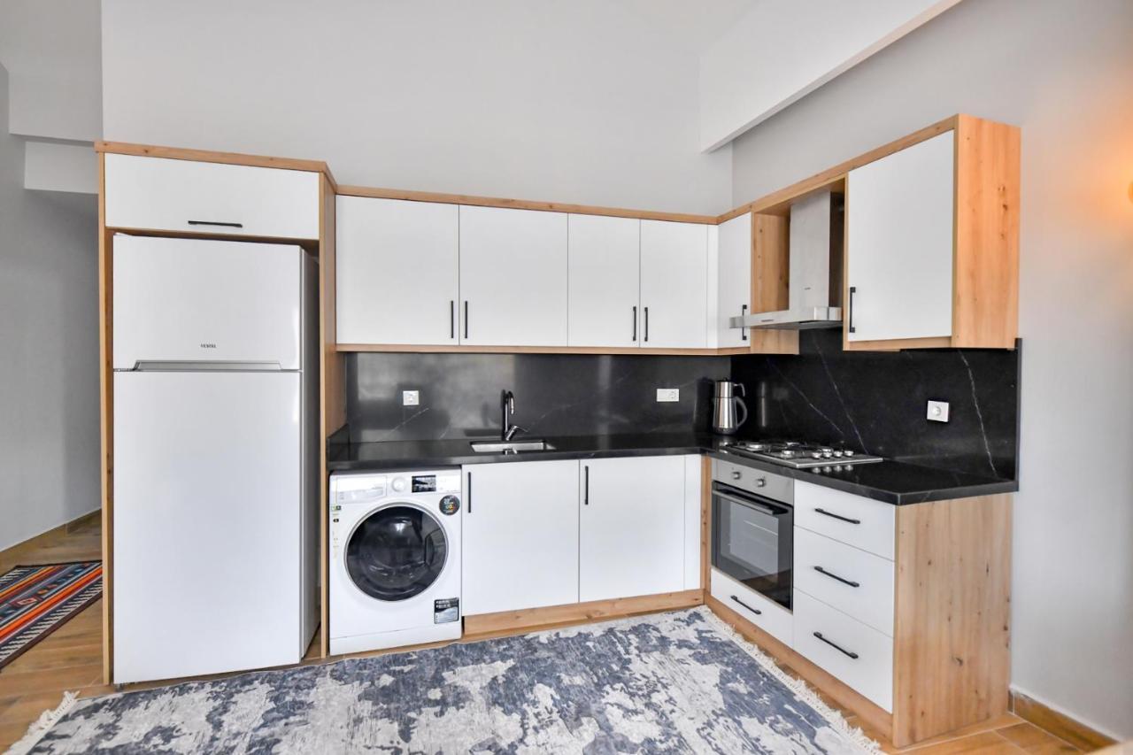 Red Moon Suites Фетие Екстериор снимка