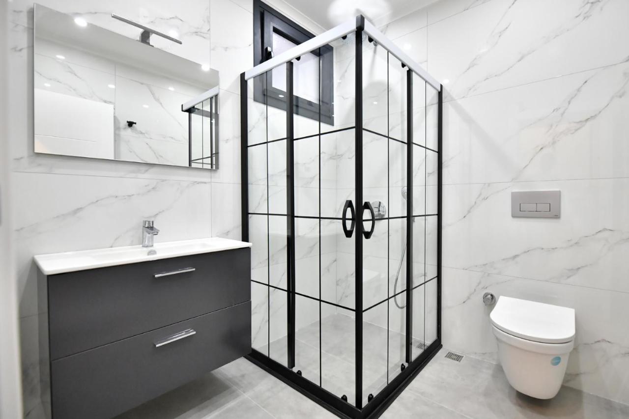 Red Moon Suites Фетие Екстериор снимка