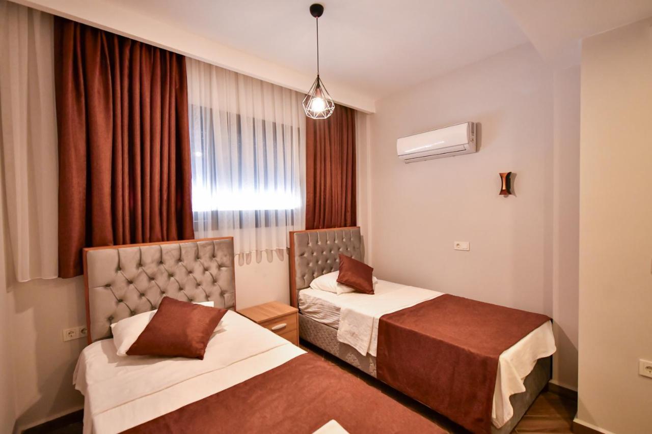 Red Moon Suites Фетие Екстериор снимка