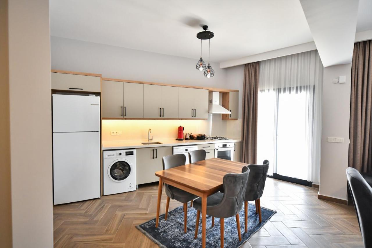 Red Moon Suites Фетие Екстериор снимка