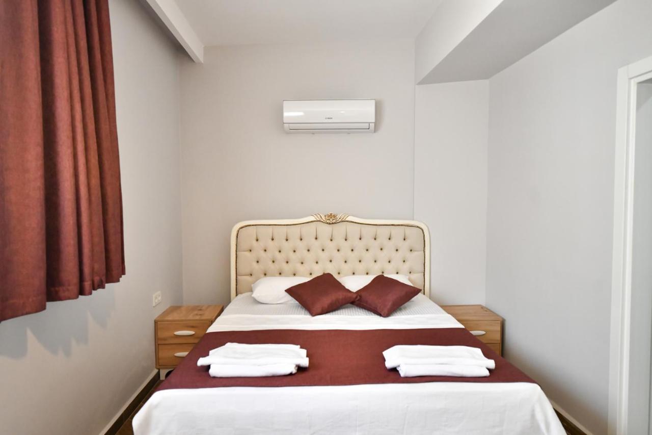 Red Moon Suites Фетие Екстериор снимка